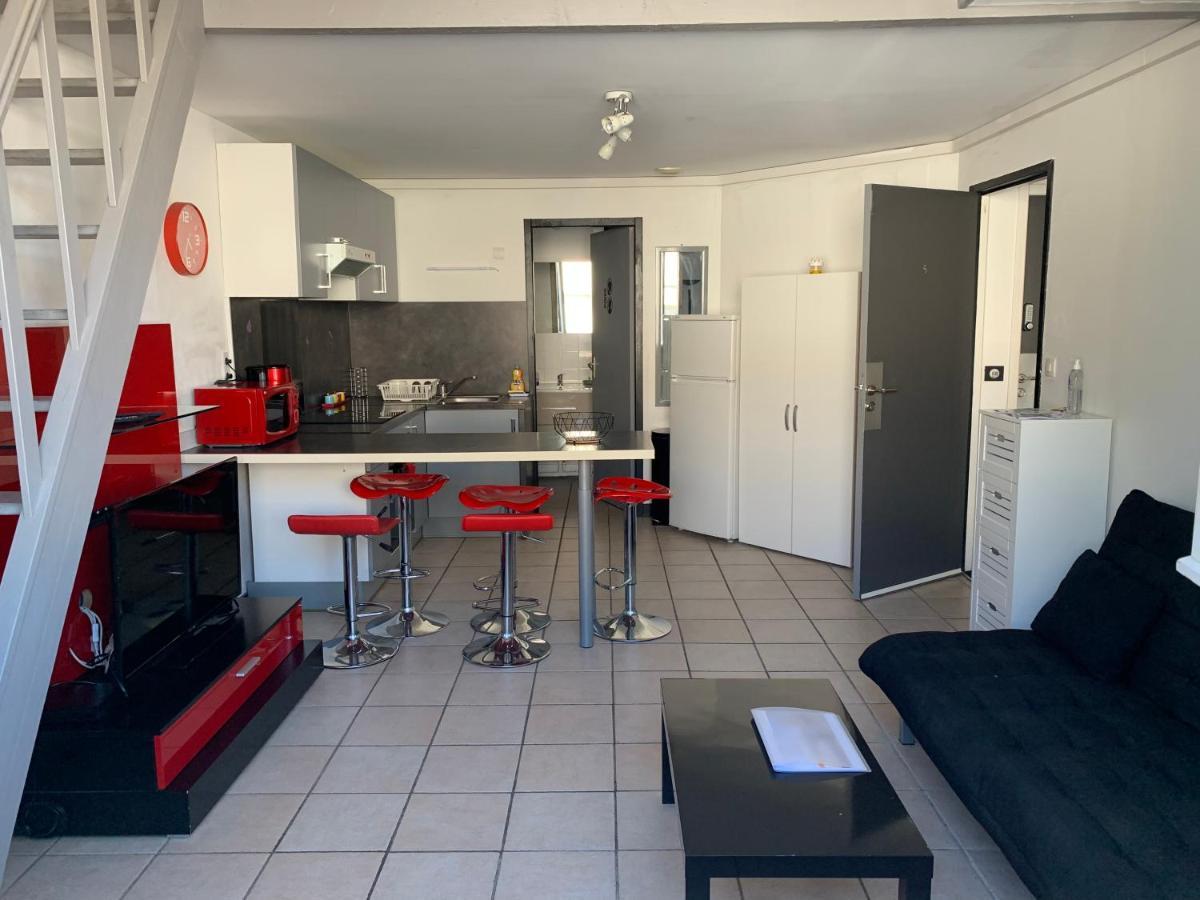 Appartement T3 Tout Confort En Duplex A 20Mn A Pied Du Centre-Ville Avec Tv Et Wifi La Rochelle  Exterior foto